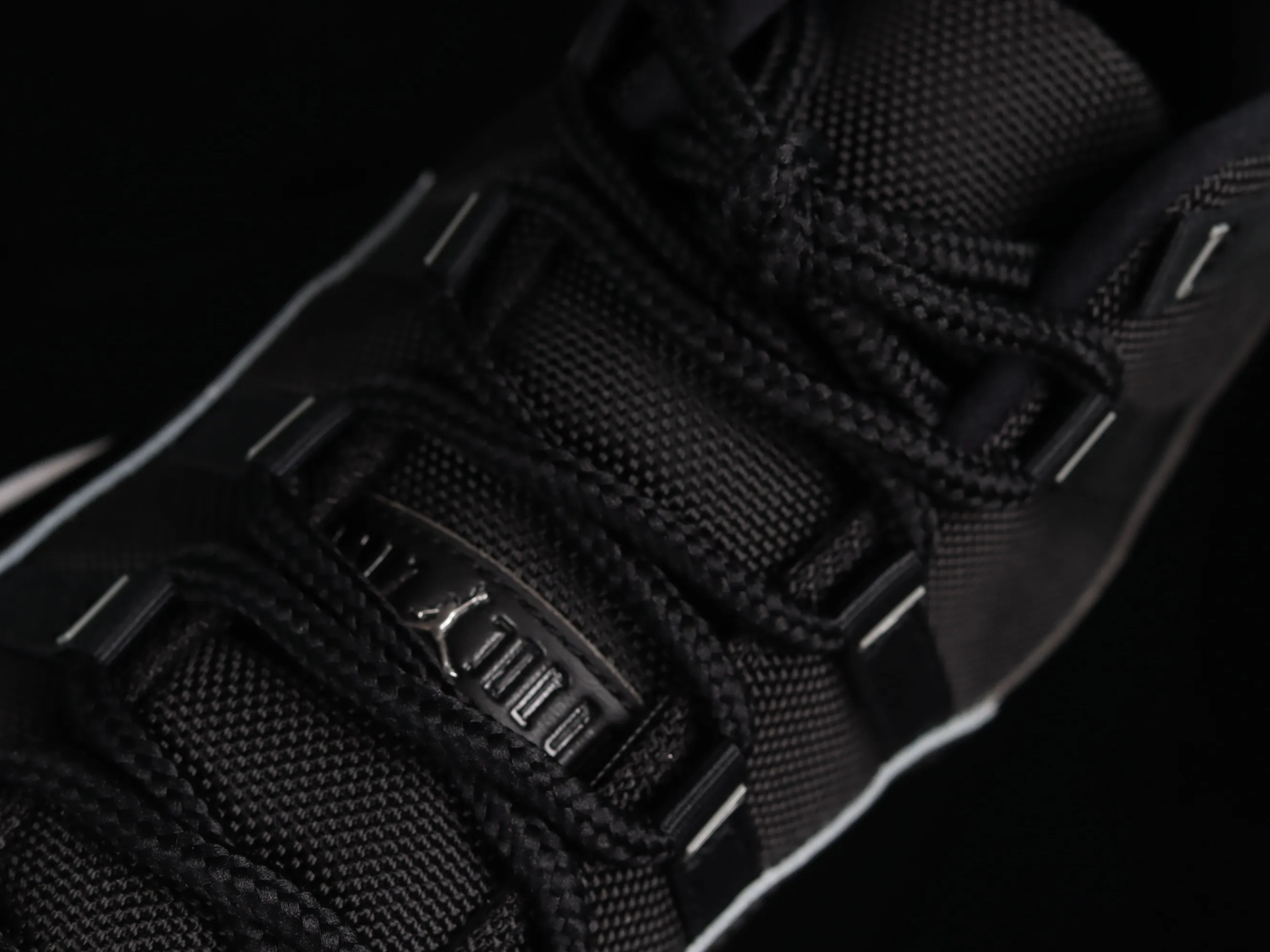 All categories Air Jordan Jordan series basketball shoes Air Jordan 11 LJR version Air Jordan 11 "25th Anniversary" AJ11 Joe 11 Devil II Genuine standard real carbon CT8012-011